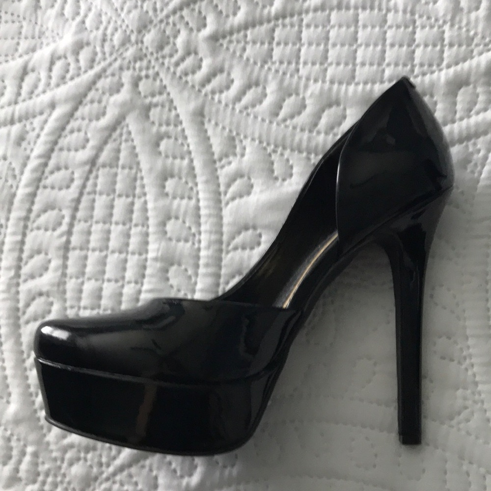 Jessica Simpson patent leather pumps